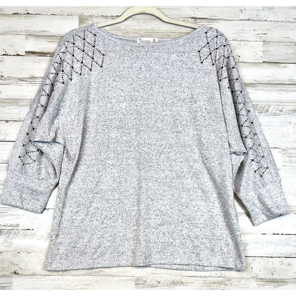 89th & Madison Dolman 3/4 Sleeve Gray Sweater Metal Studded Soft Sweater Sz M - Picture 1 of 7